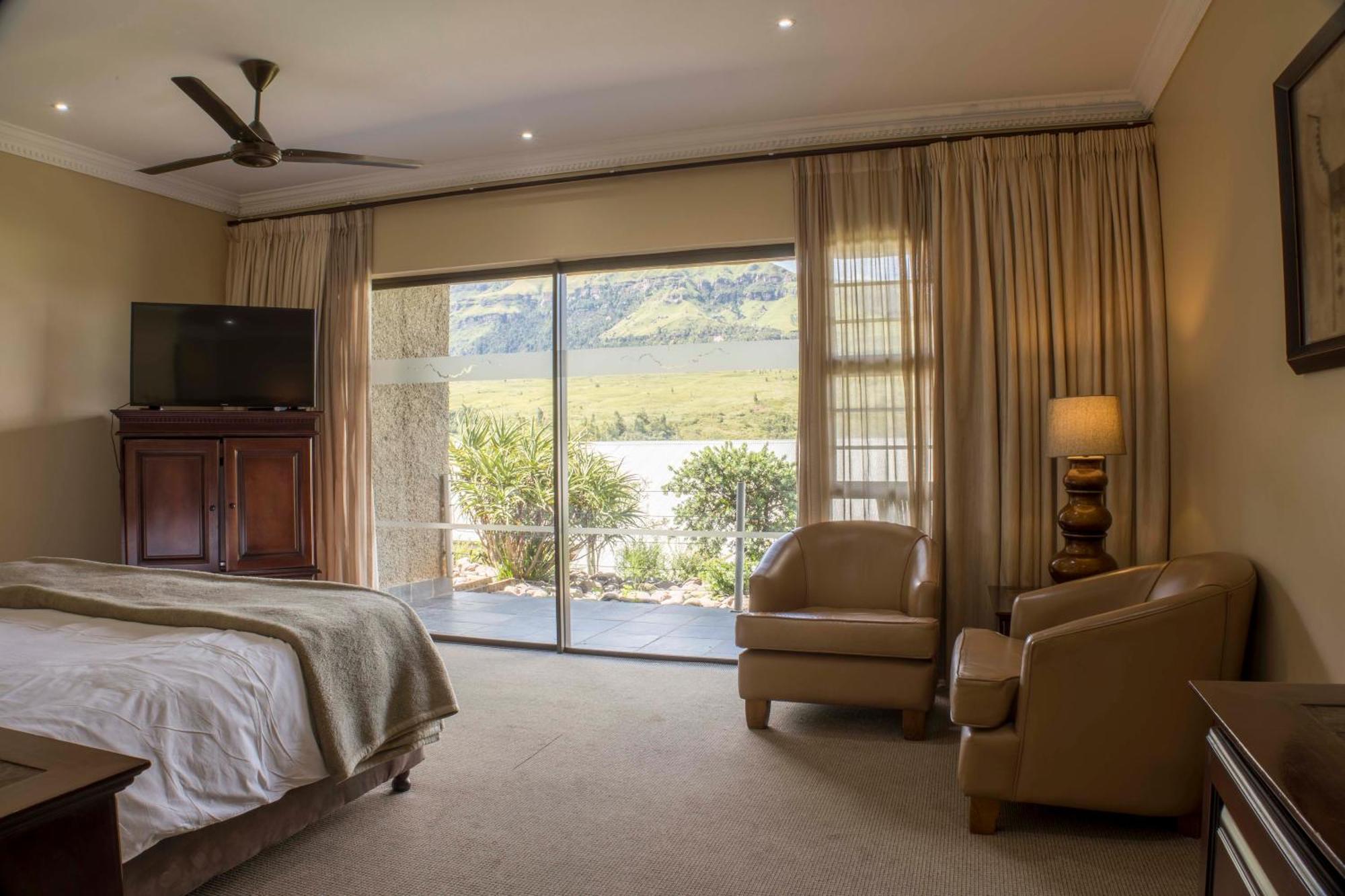 Cathedral Peak Hotel Winterton Dış mekan fotoğraf
