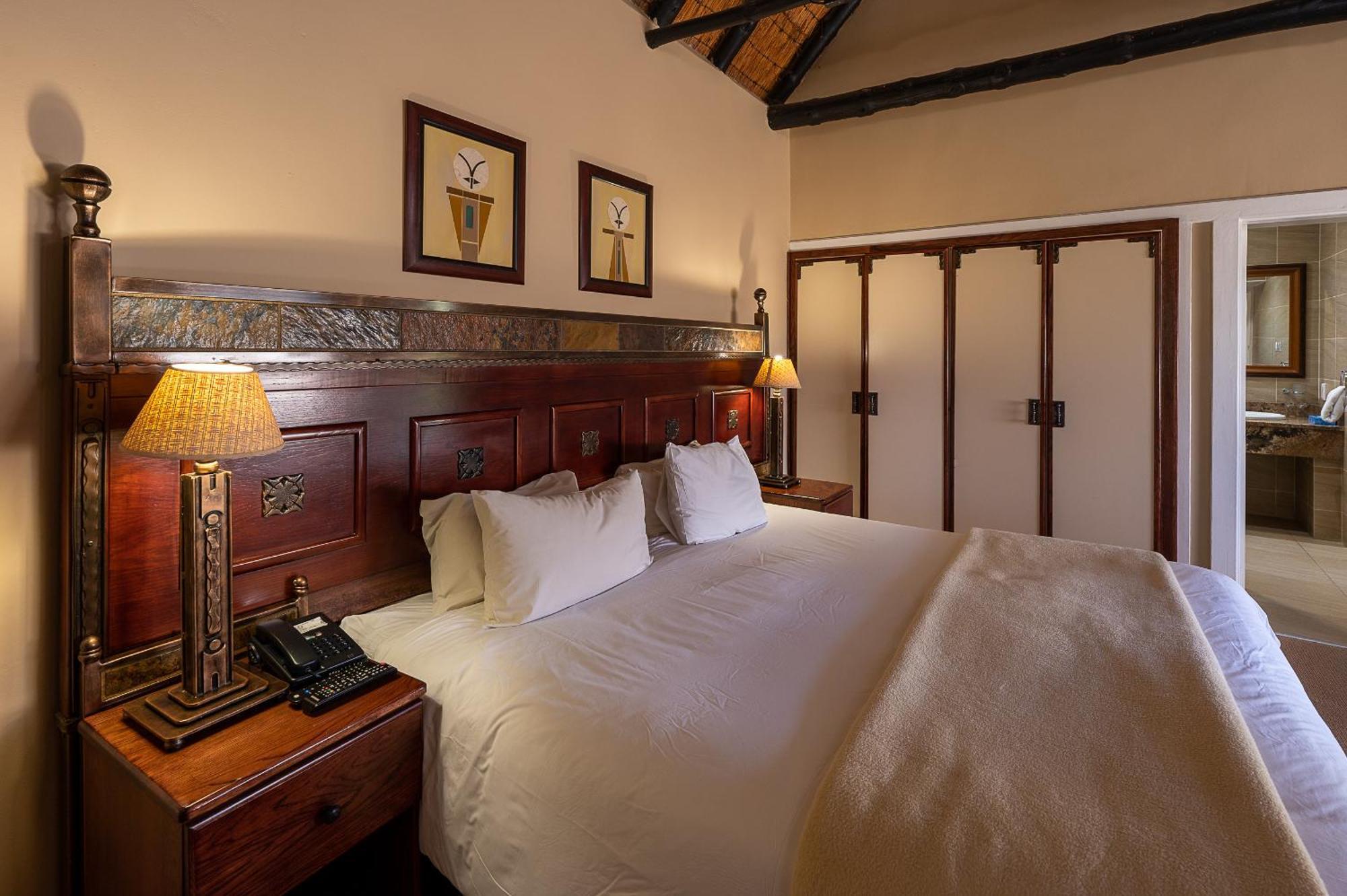 Cathedral Peak Hotel Winterton Oda fotoğraf